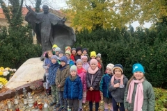 12-Pamietamy-o-wielkich-Polkach-wycieczka-do-pomnika-Sw.-Jana-Pawla-II-5