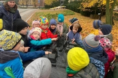 12-Pamietamy-o-wielkich-Polkach-wycieczka-do-pomnika-Sw.-Jana-Pawla-II-7