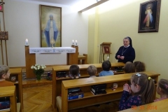 8-grudnia-dzieci-otrzymaly-cudowny-medalik-5