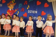 Dzien-Babci-i-Dziadka-w-grupie-Boze-Duszki-09.02-3