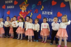 Dzien-Babci-i-Dziadka-w-grupie-Boze-Duszki-09.02-8