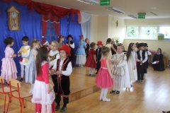 Dzien-Mamy-i-Taty-bajka-pt.-Kopciuszek-w-grupie-5-i-6-latkow-19