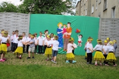 Dzien-Mamy-i-Taty-w-grupie-Promyczkow-i-Bozych-Duszkow-24.05-7