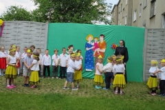 Dzien-Mamy-i-Taty-w-grupie-Promyczkow-i-Bozych-Duszkow-24.05-8