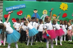 Dzien-Mamy-i-Taty-w-grupie-Sloneczek-i-Bozych-Duszkow-13