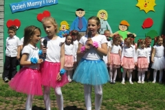 Dzien-Mamy-i-Taty-w-grupie-Sloneczek-i-Bozych-Duszkow-8