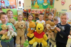 Dzien-pluszowego-misia-i-przedstawienie-o-bezpieczenstwie-24.11-10