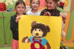 Dzien-pluszowego-misia-i-przedstawienie-o-bezpieczenstwie-24.11-12