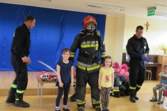 Goscimy-strazakow-w-przedszkolu-17.05-15