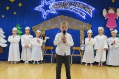 Jaselka-w-grupie-Sloneczek-i-Bozych-Duszkow-20.12-10