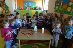 Milion-dzieci-modli-sie-na-rozancu-2