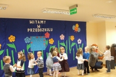 Pasowanie-na-Przedszkolaka-w-grupie-4-latkow-6.11-20