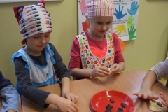 Pieczemy-rogaliki-w-grupie-starszakow-7.11-19