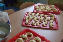 Pieczemy-rogaliki-w-grupie-starszakow-7.11-2