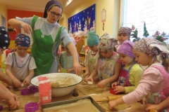 Pieczenie-pierniczkow-u-Promyczkow-06.11-1