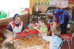 Pieczenie-piernikow-w-grupie-starszakow-04.12-11
