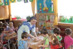 Pieczenie-piernikow-w-grupie-starszakow-04.12-4