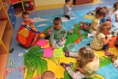 Pierwsze-zabawy-w-przedszkolu-12