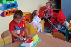 Pierwsze-zabawy-w-przedszkolu-8