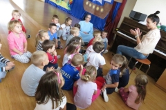 Pierwsze-zabawy-w-przedszkolu-9