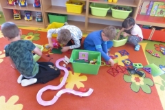 Pierwsze-zabawy-w-przedszkolu-1