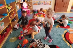 Pierwsze-zabawy-w-przedszkolu-6