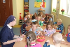 Pierwszy-dzien-w-przedszkolu-1-09-31