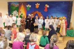 Przedstawiamy-Jaselka-dla-dzieci-ze-Szkoly-podstawowej-nr-85-22.01-3