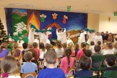 Przedstawiamy-Jaselka-dla-dzieci-ze-Szkoly-podstawowej-nr-85-22.01-7