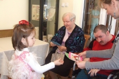 Przedstawienie-w-Domu-Opieki-Spolecznej-15.04-6