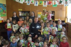 Przedszkolak-bezpieczny-na-drodze-spotkanie-z-policjantem-23.10-3