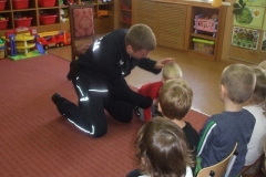 Przedszkolak-bezpieczny-na-drodze-spotkanie-z-policjantem-23.10-4