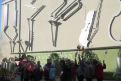 Przedszkolaki-rozdaja-flagi-z-okazji-Swieta-Niepodleglosci-20