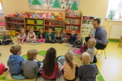 Rodzice-czytaja-dzieciom-4