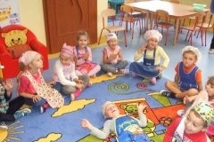 Salatka-owocowo-warzywana-w-grupie-starszakow-30.09-18