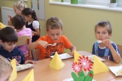 Salatka-owocowo-warzywana-w-grupie-starszakow-30.09-19