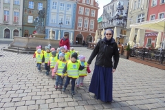 Sloneczka-i-Boze-Duszki-na-wycieczce-do-Groty-Solnej-i-na-Stary-Rynek-22.04-3