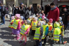 Sloneczka-i-Boze-Duszki-na-wycieczce-do-Groty-Solnej-i-na-Stary-Rynek-22.04-4