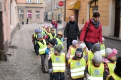 Sloneczka-i-Boze-Duszki-na-wycieczce-do-Groty-Solnej-i-na-Stary-Rynek-22.04-9