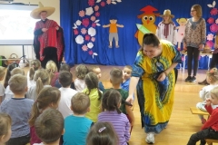 Spotkanie-z-grupa-Misyjna-i-klerykiem-Michalem-absolwentem-przedszkola-11.12-6