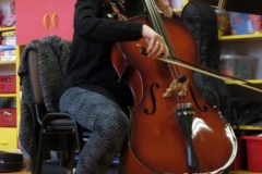 Spotkanie-z-mama-i-ciocia-Moniki-poznajemy-skrzypce-i-wiolonczele-16.03-3