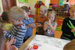 Spotkanie-z-pielegniarka-p.-Brygida-babcia-Zuzi-w-gr.-Boze-Duszki-19.09-5