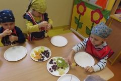 Szaszlyki-owocowe-u-Bozych-Duszkow-11