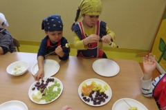 Szaszlyki-owocowe-u-Bozych-Duszkow-13