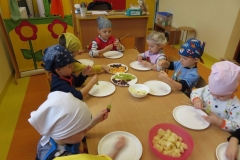 Szaszlyki-owocowe-u-Bozych-Duszkow-23