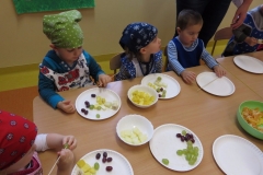 Szaszlyki-owocowe-u-Bozych-Duszkow-3