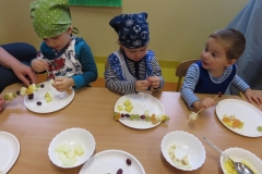 Szaszlyki-owocowe-u-Bozych-Duszkow-7