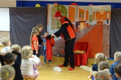 Teatrzyk-pt.-Legenda-o-Sw.-Mikolaju-w-wykonaniu-teatru-Eden-3