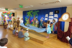 UROCZYSTE-POZEGNANIE-PRZEDSZKOLAKOW-BAJKA-pt.-PIOTRUS-PAN-W-WYKONANIU-PROMYCZKOW-20.06-29