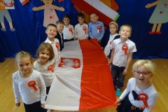 Uroczystosc-Swieta-Niepodleglosci-Polski-u-Aniolkow-i-Motylkow-7